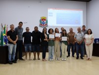 Câmara de Piên realiza homenagem as alunas e professora por pesquisa científica apresentada na Expoagro AFUBRA